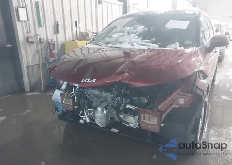 2024 Kia Carnival Lx z USA, uszkodzony, nr VIN KNDNB4H30R6398813